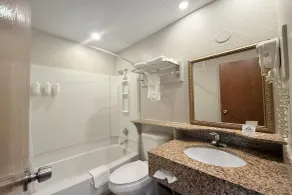 Days Inn by Wyndham Torrington - Salle de bain