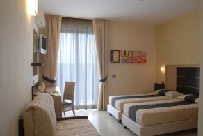 Ticho's Greenblu Hotel - Værelse