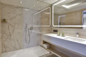 Best Western Kutaisi City Center - Bathroom