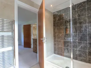 Torestyn - Bathroom