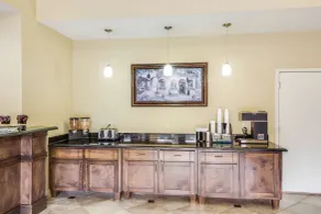 Americas Best Value Inn & Suites Tomball - Restaurant