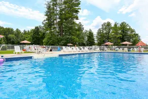 Tuxbury Pond Camping Resort Cottage - Pool