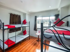 OYO 443 Maria Cristina Arcade Suites - Værelse