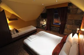 The Commercial Hotel - Zimmer