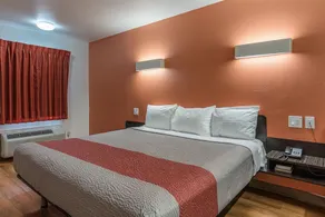 Motel 6-Texarkana, AR - Room