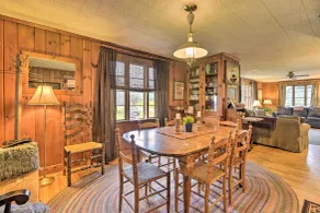 Rustic Roxbury Ski Farmhouse With Trails! - Innenbereich
