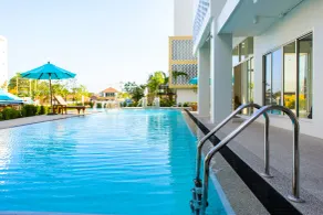 Recenta Suite Phuket Suanluang - Piscina