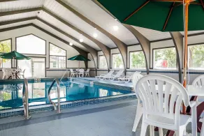 Quality Inn & Suites Des Moines - Merle Hay Road - Piscine
