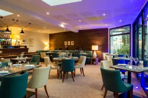  Hôtel Traiteur les Ormes, The Originals Relais - Restaurant