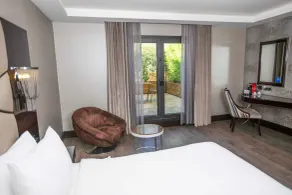DoubleTree By Hilton Istanbul Gayrettepe - Room