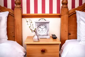 Trivelles Waterhall Country Gatwick Hotel & airport parking - Habitación