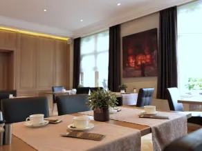 Ambassador Hotel - Restaurant