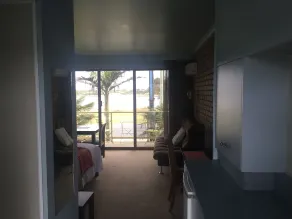 Abel Tasman Waterfront Motel - Zimmer