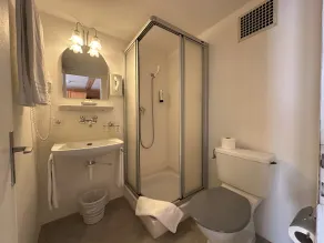 Hotel Chalet Swiss - Bathroom