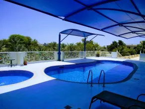 The Royal Garden Hotel - Piscine