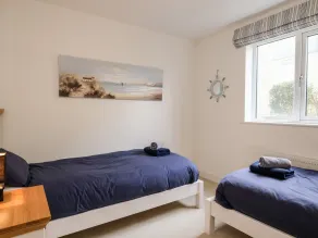 Stone's Throw - Room