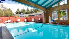 Best Western Country Inn - Piscine