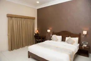 Sun Hotel and Resort, Abu Road - 39 kms from Mount Abu - Rom