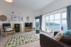 4 Pentowan Court - Interior