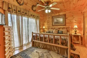 CHEROKEE SUNRISE LODGE Apartment 4 NEVAEH CABIN RENTALS - Zimmer