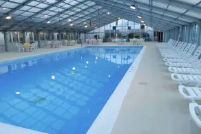 DoubleTree by Hilton Libertyville - Mundelein - Piscina