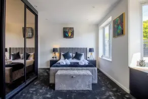 Luxury 4-Bedroom High-End Home, Includes Jacuzzi and Pool Table - Habitación