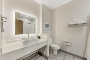 Best Western Green Oak Inn & Suites - Badezimmer