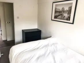 Entire 2 Bedroom Flat Next to Kings College - Værelse