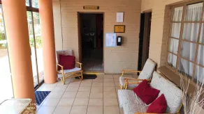 Premiere Guesthouse - Interior entrance