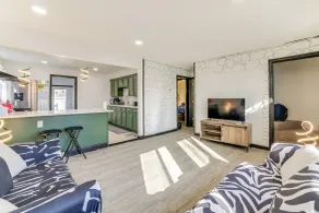 3 Mi to Hard Rock Casino: Charming Home in Gary! - Interiör