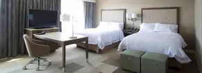 Hampton Inn & Suites by Hilton Bolton - Room