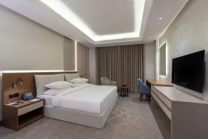 Voyage Hotel & Suites - Room