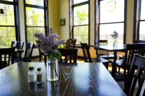 Nome Schoolhouse Inn and Event Center - Restaurant