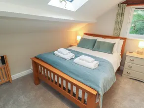 Wren's Nest - Room