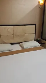 Hotel California - Room
