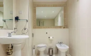 Hustyns Hotel - Bathroom