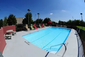 Hampton Inn & Suites Nashville-Airport - Piscine