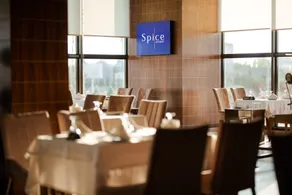Grand Hotel & Convention Center Karman - Restaurante