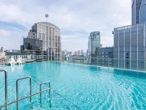 Hilton Sukhumvit Bangkok - Piscine