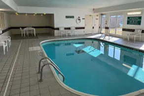 Country Inn & Suites by Radisson, Owatonna, MN - Pool
