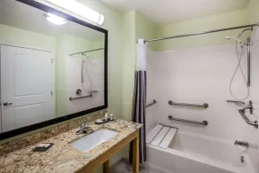 La Quinta by Wyndham Odessa North - Salle de bain