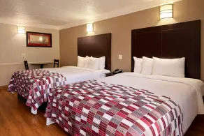 Red Roof Inn & Suites Houston- Hobby Airport - Rum
