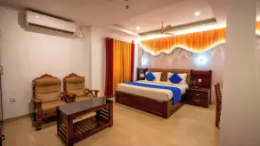 Harshavardhana Inn - Room