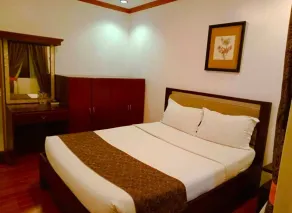 Hortz Hotels And Resorts - Room
