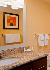 MainStay Suites Bloomington near University - Badrum