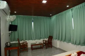 Wayanad Cave N Pillar Resort - Rum