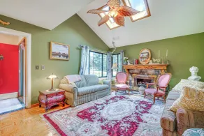 French-inspired Townhome 9 Mi to Saratoga Springs! - Interiør