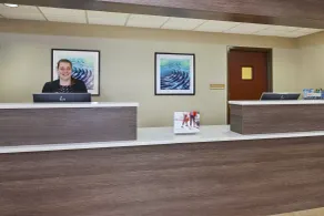 Candlewood Suites Grand Rapids Airport by IHG - Réception