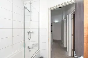 Modern and Cozy Two-Bed Apartment in Bradford - Badeværelse