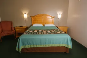 Royal Inn & Suites - Zimmer